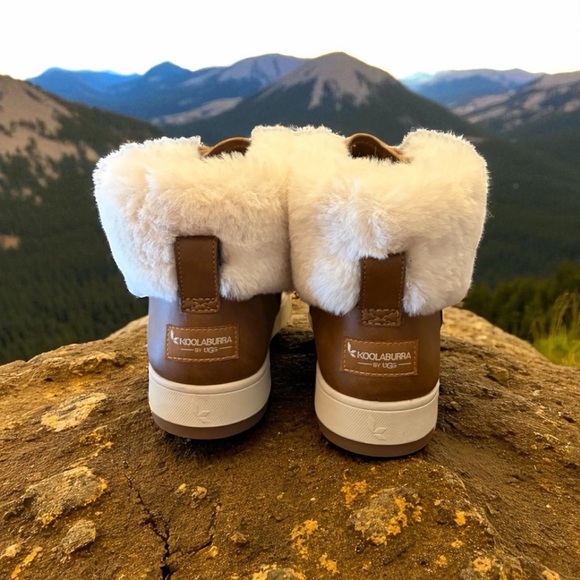 UGG Kookaburra Tinlee Cozy Fur-Lined Tan Lace-Up Boots - Picture 4 of 12